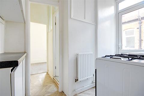 2 bedroom flat to rent, Sketty Road, Enfield, EN1