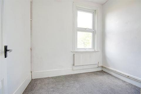 2 bedroom flat to rent, Sketty Road, Enfield, EN1