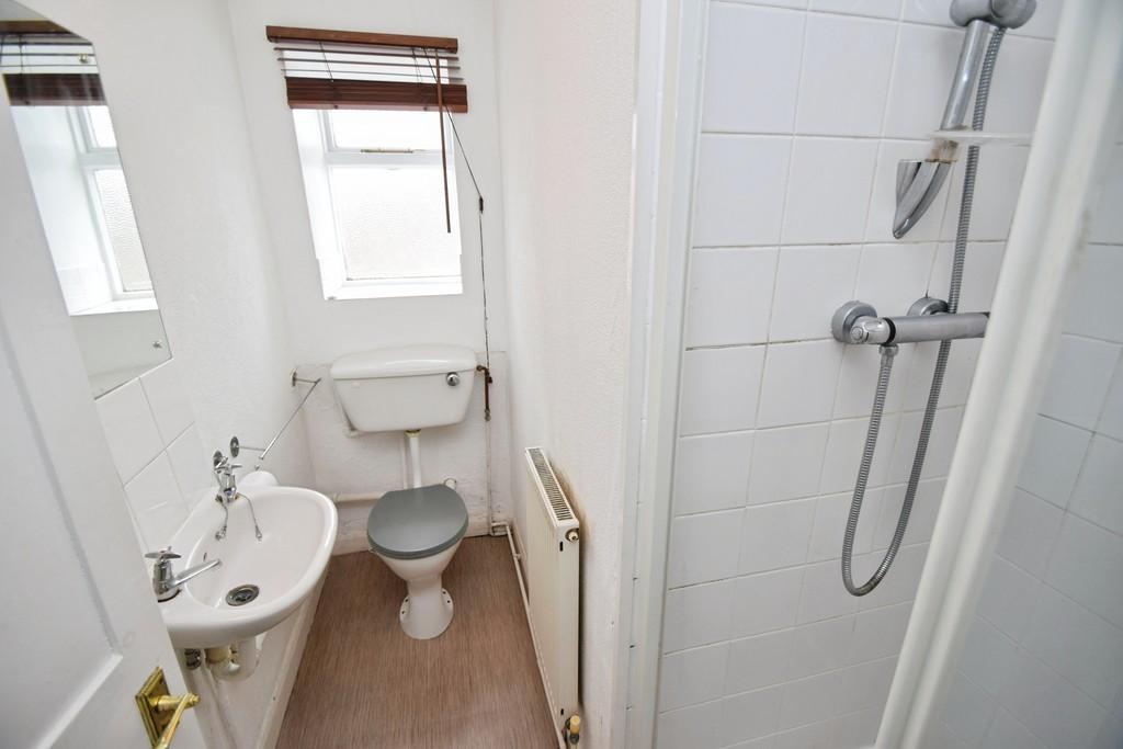 4e3b35c1-Bathroom