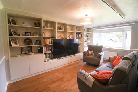 2 bedroom semi-detached bungalow for sale, Leicester Drive, Glossop SK13