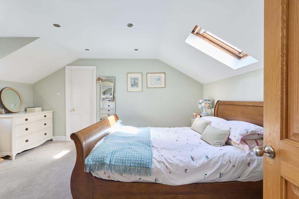 220 The Street 0909250033