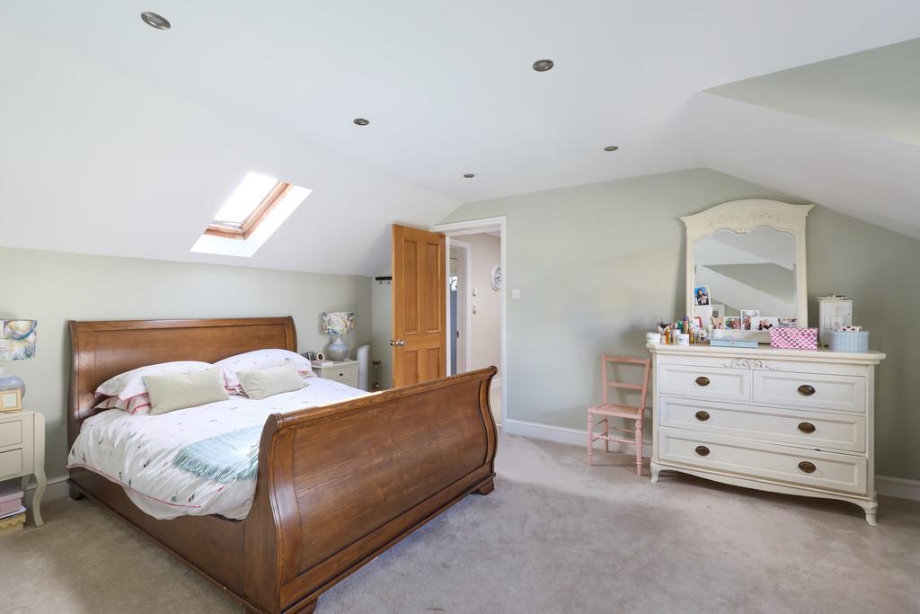 220 The Street 0909250034