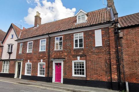 4 bedroom townhouse for sale, Upper Olland Street, Bungay