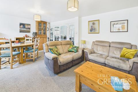 4 bedroom detached house for sale, Newlands Drive, Gedling, Nottingham