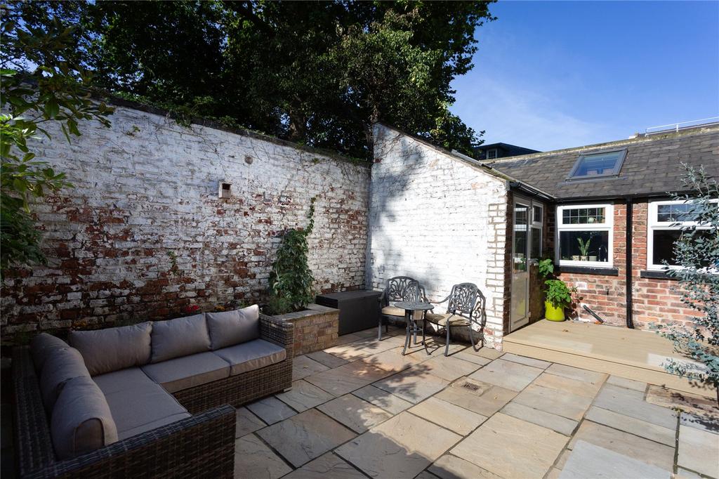 Rear Courtyard