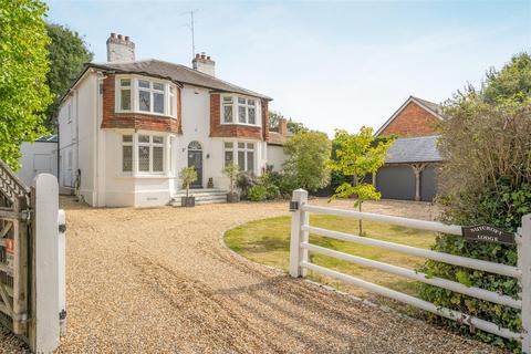 undefined, Priory Lane, Warfield