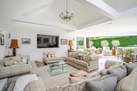 undefined, Priory Lane, Warfield