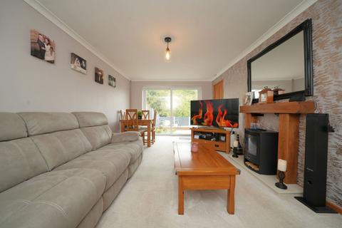 16 School Grove, Oakengates, Telford, TF2 6BQ