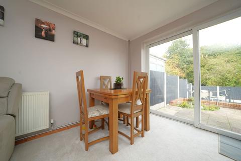 16 School Grove, Oakengates, Telford, TF2 6BQ