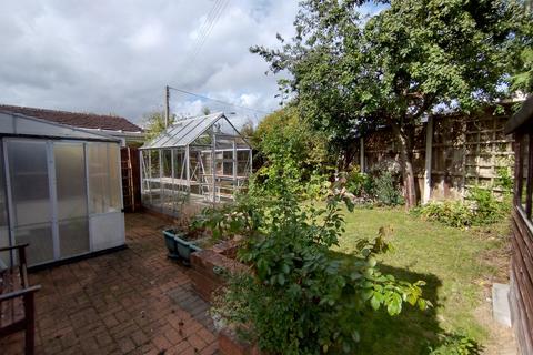 2 bedroom semi-detached bungalow for sale, St. Andrews Drive, Kidsgrove, Stoke-on-Trent