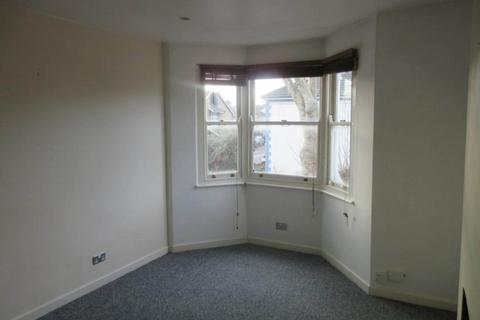 2 bedroom flat for sale, Park Road, Westcliff On Sea