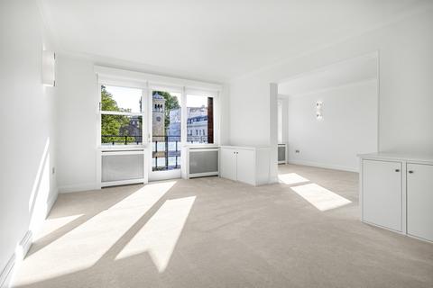 3 bedroom apartment to rent, Kingston House South, Ennismore Gardens, SW7