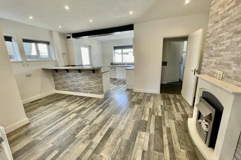 3 bedroom semi-detached house for sale, Bicker Road, Donington