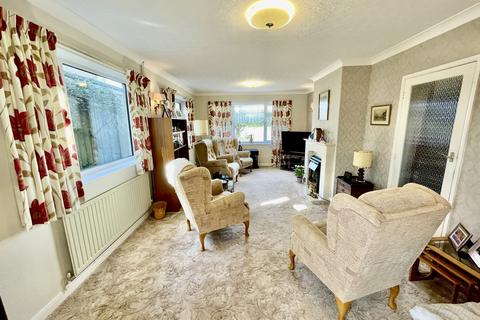 2 bedroom detached bungalow for sale, Bourne Road, Spalding