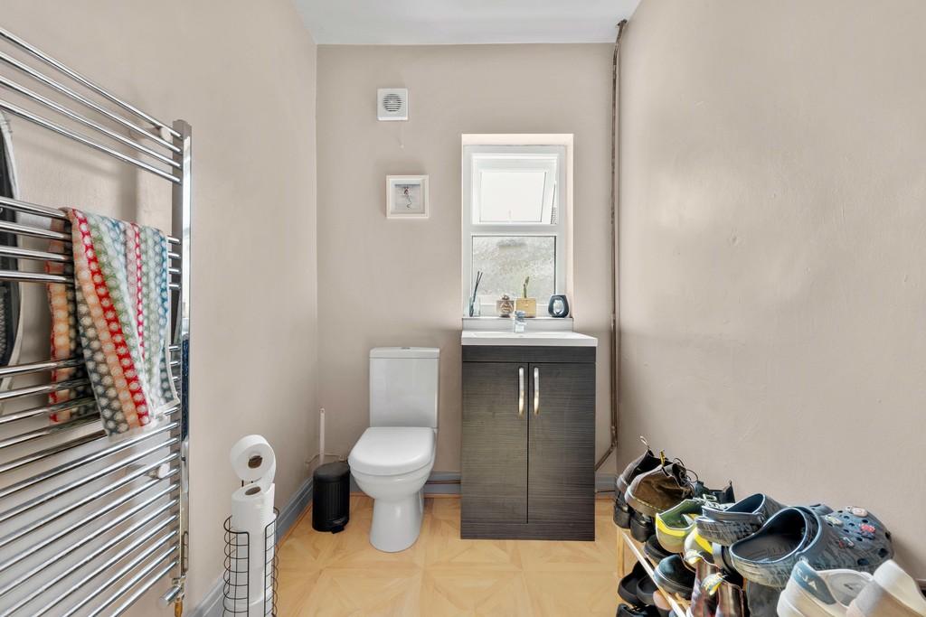89 Clare Ave, Chester CH2 3 HR4