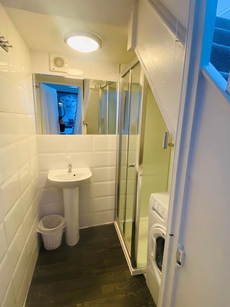 Shower Room1