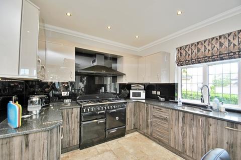 undefined, Springdale Road, Broadstone BH18