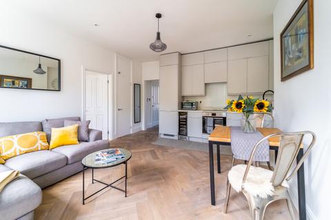 2 bedroom apartment for sale, Caledonian Road, Islington, London, N1