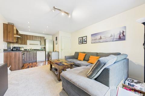 12 Chamberlain Close, Uttoxeter, ST14 8ET