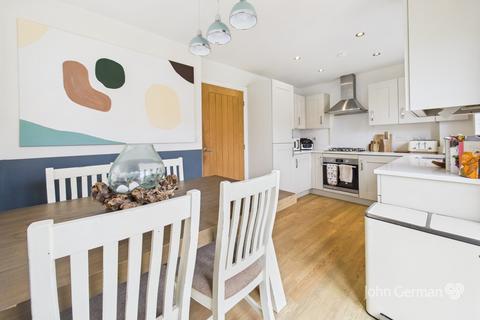 2 Campion Way, Uttoxeter, ST14 7TB