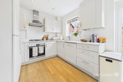 2 Campion Way, Uttoxeter, ST14 7TB