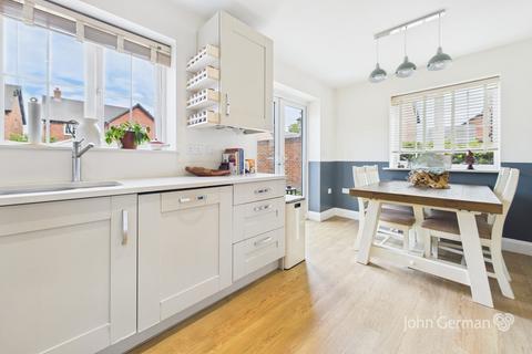 2 Campion Way, Uttoxeter, ST14 7TB