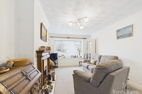 3 bedroom semi-detached bungalow for sale, 11 Inglemire Lane