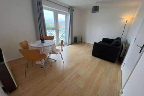 1 bedroom apartment to rent, Empress House, Trawler Road