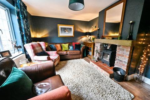 6 Ashes Lane, Fenny Bentley, Ashbourne, DE6 1LD