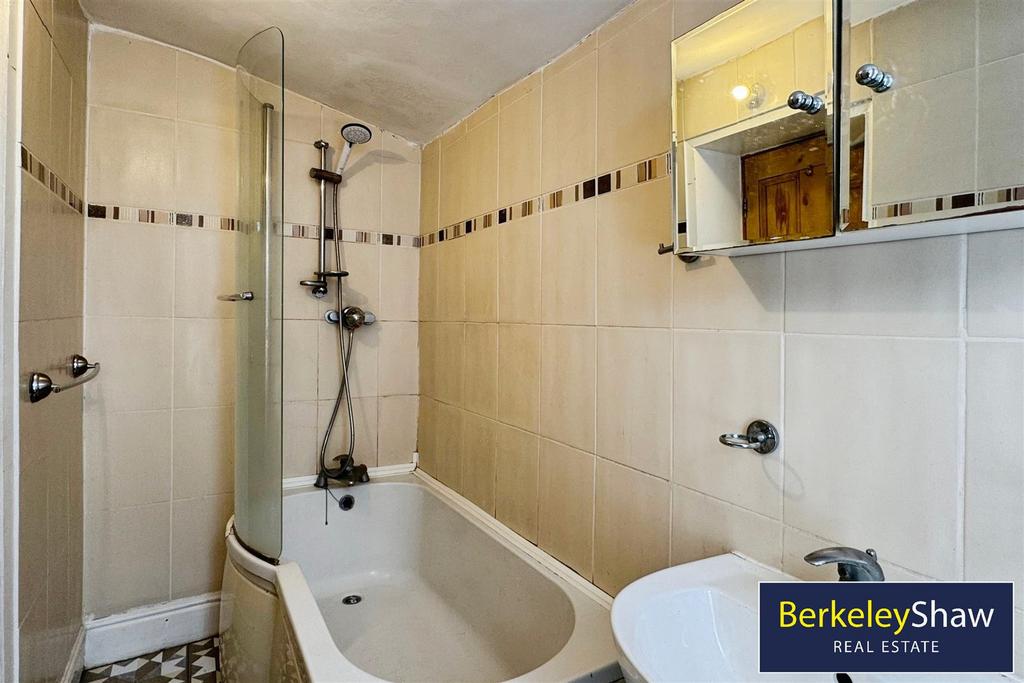 Bathroom (2)