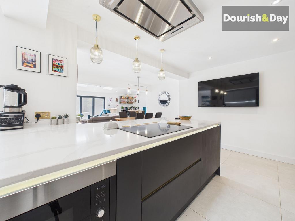 Open Plan Kitchen / Living Diner