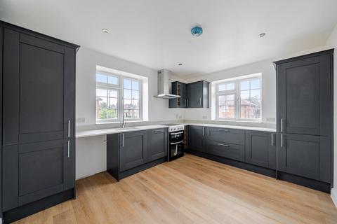 3 bedroom flat for sale, Boundfield Road, London, SE6