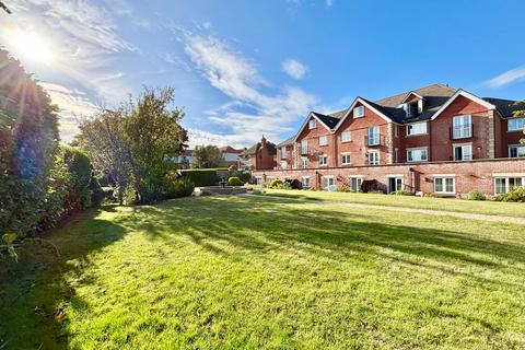 1 bedroom apartment for sale, Cooden Drive, Bexhill-on-Sea, TN39