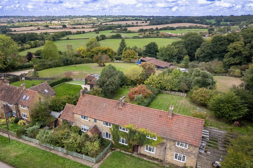 2 Hilltop Cottage aerial (6).jpg