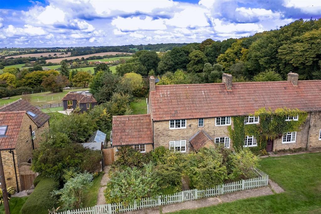 2 Hilltop Cottage aerial (9).jpg