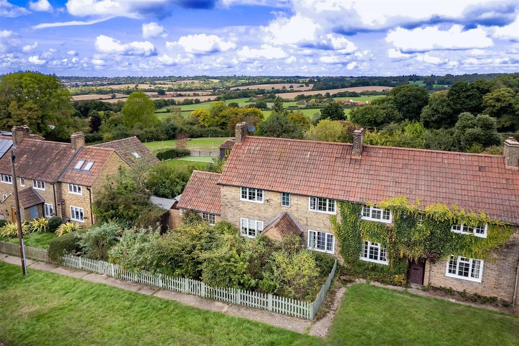 2 Hilltop Cottage aerial (8).jpg