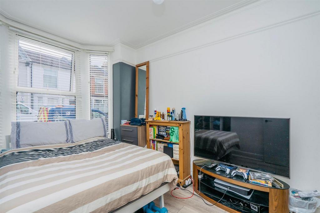 Bedroom reverse.jpg