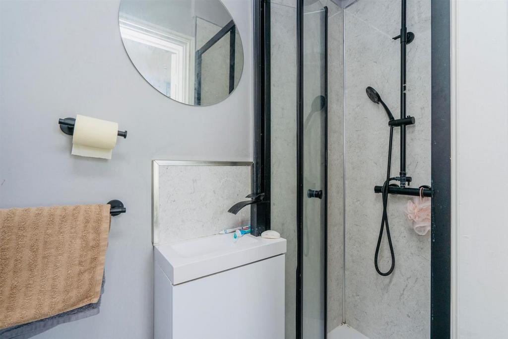 En Suite 2.jpg