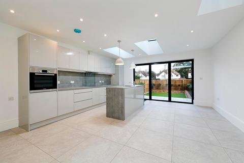 4 bedroom terraced house to rent, St Margarets Road, Twickenham