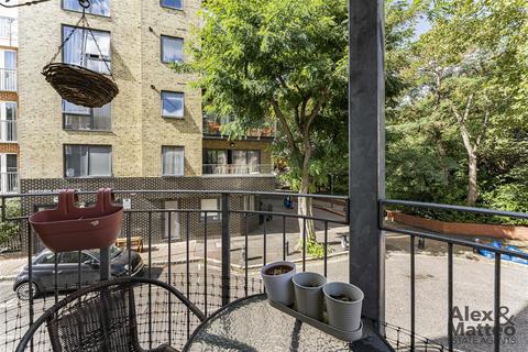 2 bedroom flat for sale, Elgar Street, Canada Water, SE16