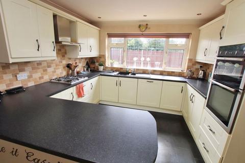 4 bedroom detached house for sale, FILLINGHAM CRESCENT, CLEETHORPES