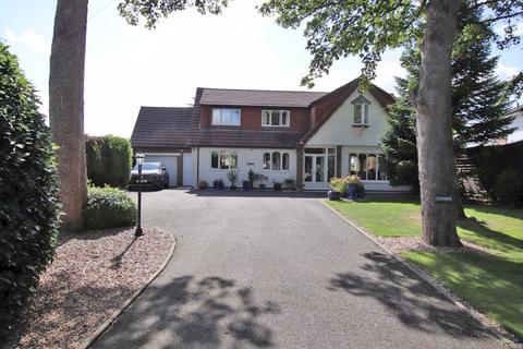 4 bedroom detached house for sale, STATION ROAD, NORTH THORESBY