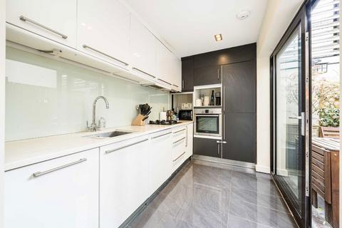 3 bedroom end of terrace house for sale, Lynton Road, London SE1