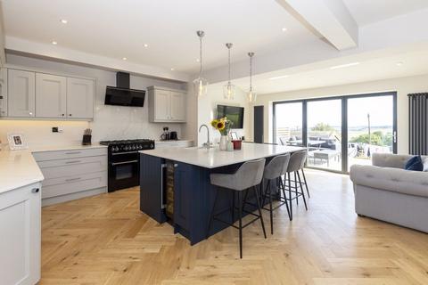 3 bedroom terraced house for sale, Eldwick, Krumlin Road, Barkisland HX4 0AX