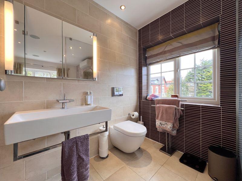 Master Ensuite