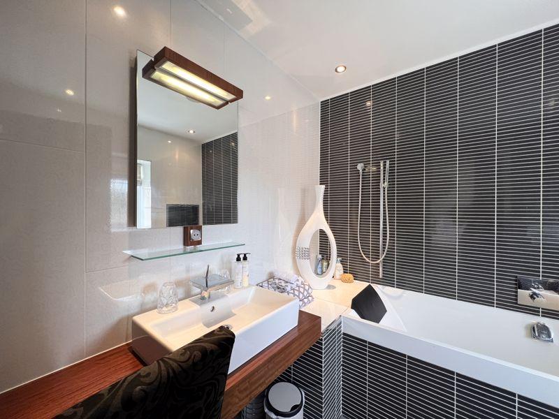 Ensuite 2