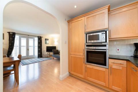 2 bedroom flat for sale, Spurgeon Street, London SE1