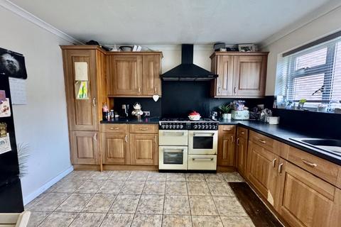 undefined, Stratford Drive, Wooburn Green HP10
