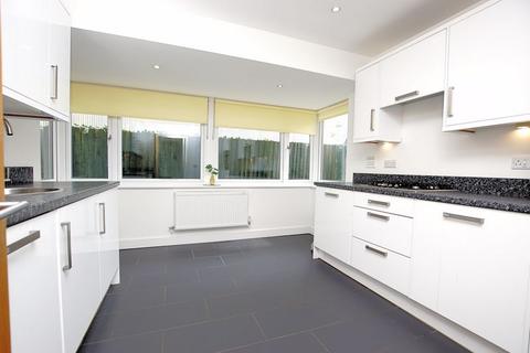 2 bedroom detached bungalow for sale, Kingsmead Avenue, Stubbinton, PO14
