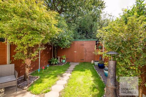 3 bedroom semi-detached house for sale, Roundway Down, Norwich NR7